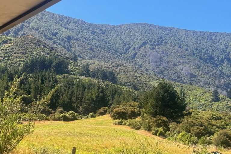 Photo of property in 127 Boons Valley Road, Waikawa, Picton, 7220