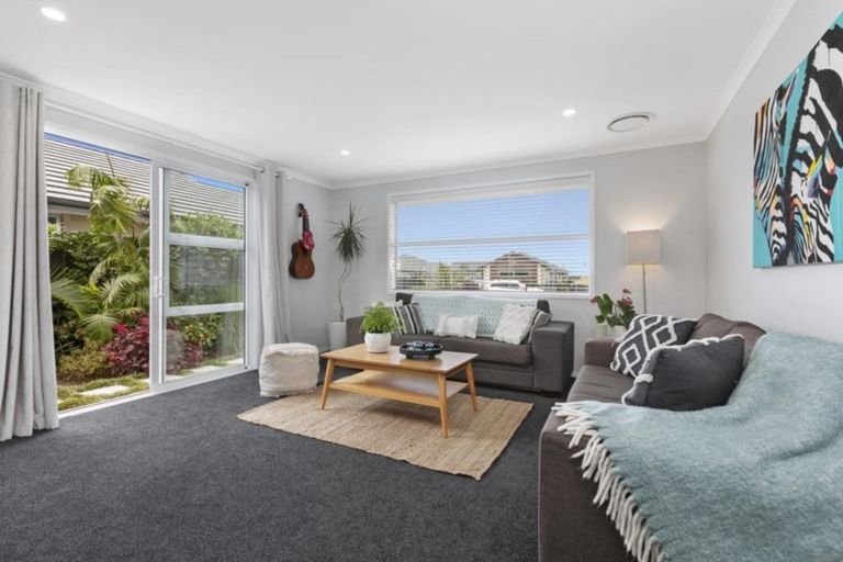 Photo of property in 17 Drabble Crescent, Papamoa Beach, Papamoa, 3118