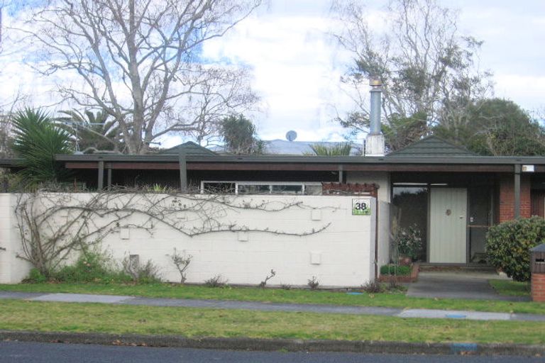 Photo of property in 38 Youngs Road, Papakura, 2110
