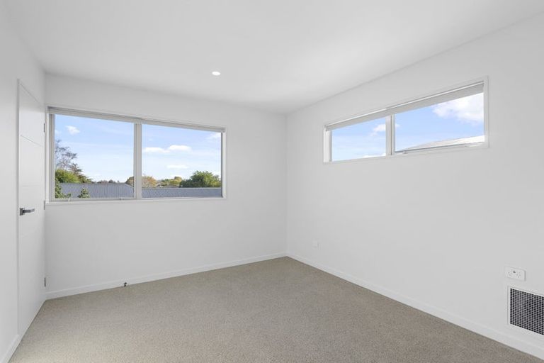 Photo of property in 27 Kakapo Lane, Redwood, Christchurch, 8051