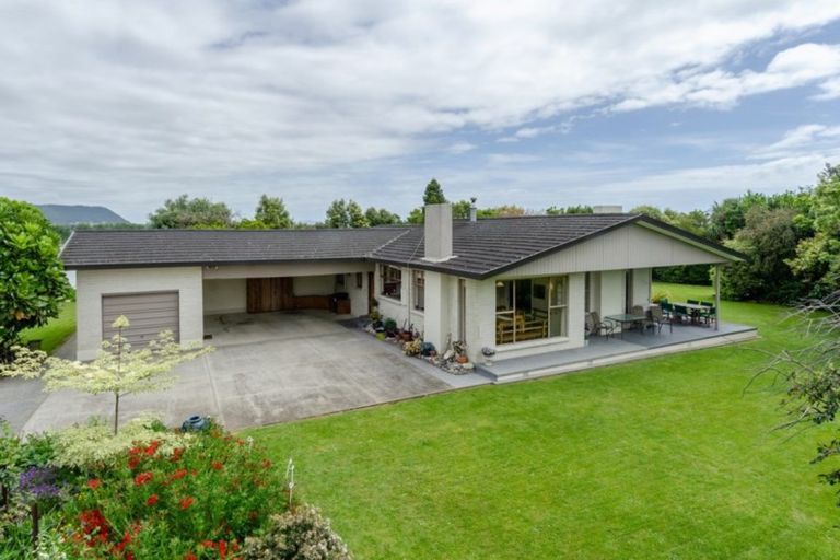 Photo of property in 46 North Manakau Road, Manakau, Levin, 5573