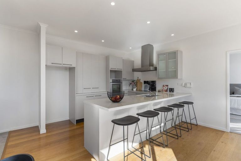 Photo of property in 11c Glendhu Road, Bayview, Auckland, 0629