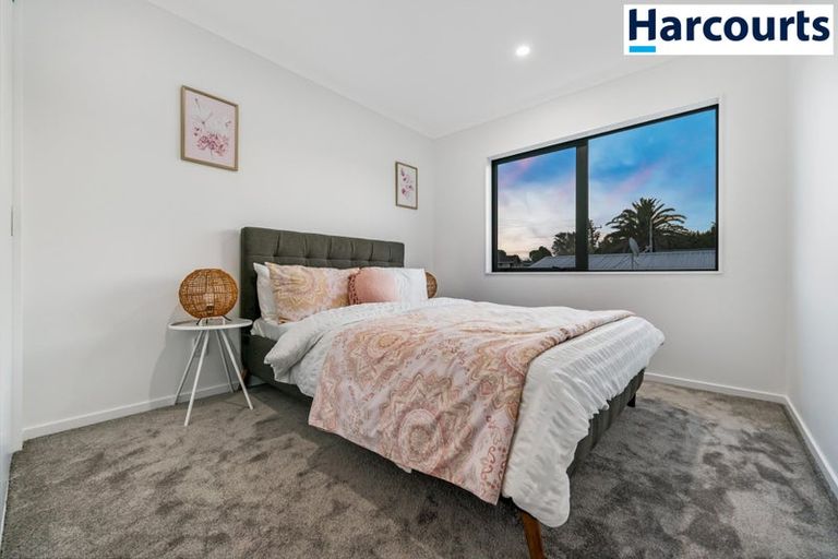 Photo of property in 1/7 Glen Road, Ranui, Auckland, 0612