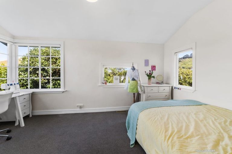 Photo of property in 32 Upper Watt Street, Wadestown, Wellington, 6012