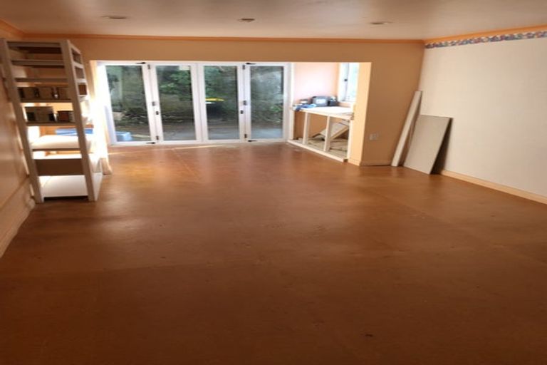 Photo of property in 59 Makara Road, Karori, Wellington, 6012