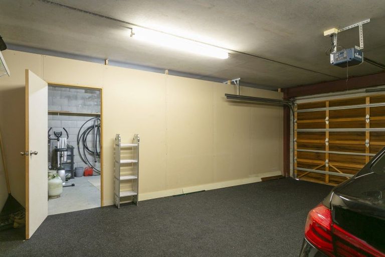 Photo of property in 33 Shera Street, Acacia Bay, Taupo, 3330