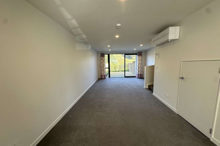 Photo of property in 56 Ara Paiwhenua, Tawa, Wellington, 5028