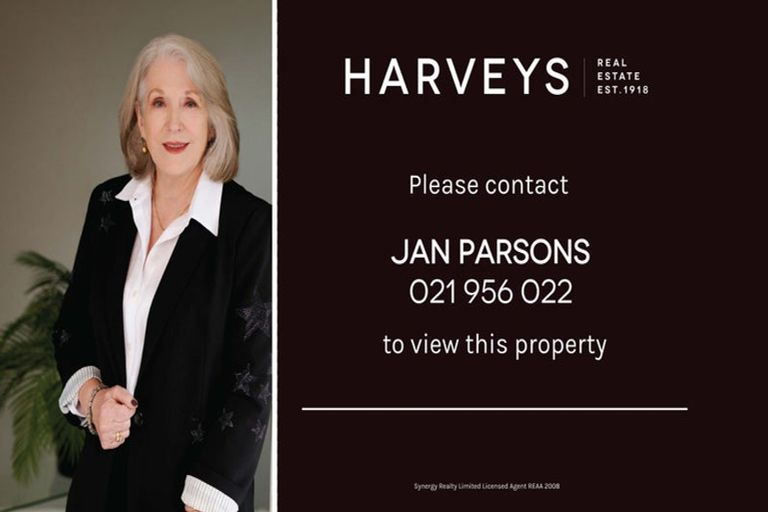 Photo of property in 26 Clayburn Road, Glen Eden, Auckland, 0602