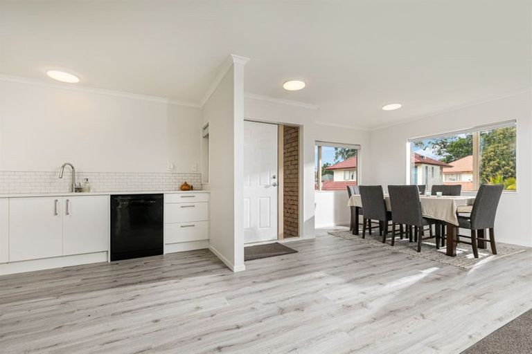 Photo of property in 7 Elder Place, Massey, Auckland, 0614