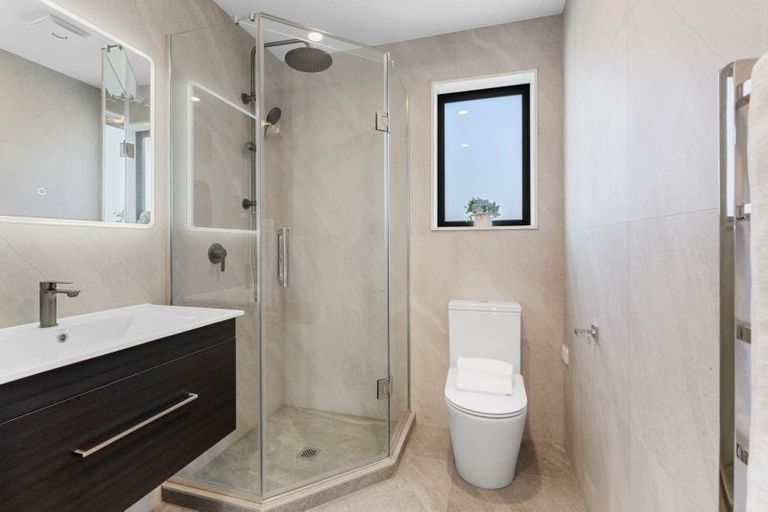 Photo of property in 12a Tiber Road, Forrest Hill, Auckland, 0620