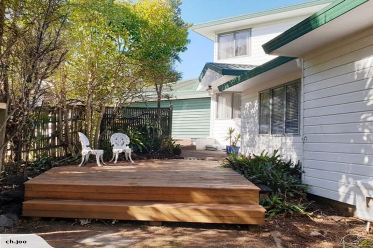 Photo of property in 73 Pemberton Avenue, Bayview, Auckland, 0629