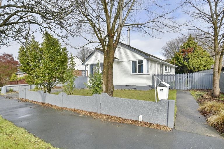 Photo of property in 97 Hoani Street, Northcote, Christchurch, 8052