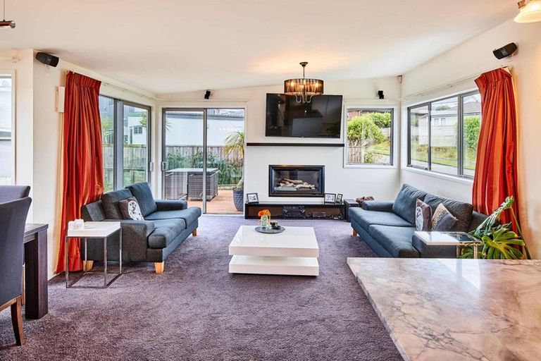 Photo of property in 3 Mo Street, Camborne, Porirua, 5026