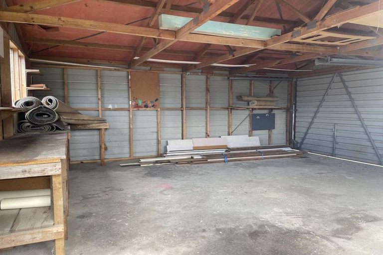 Photo of property in 1 Point Bush Road, Waimate, 7924