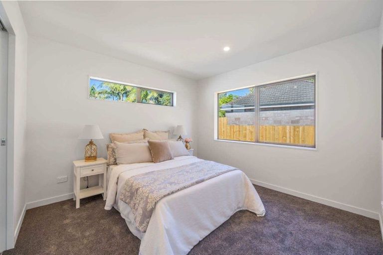 Photo of property in 35c Noall Street, Te Atatu Peninsula, Auckland, 0610