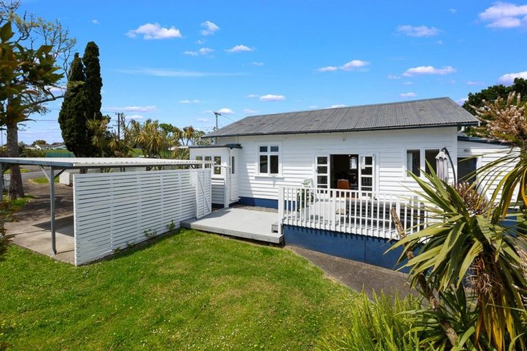 Photo of property in 1/55 Rosier Road, Glen Eden, Auckland, 0602