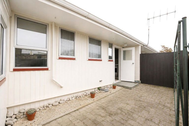 Photo of property in 2/12 Caxton Street, Onekawa, Napier, 4110