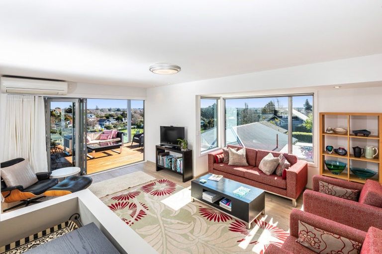 Photo of property in 14 Upper Crichton Terrace, Cashmere, Christchurch, 8022
