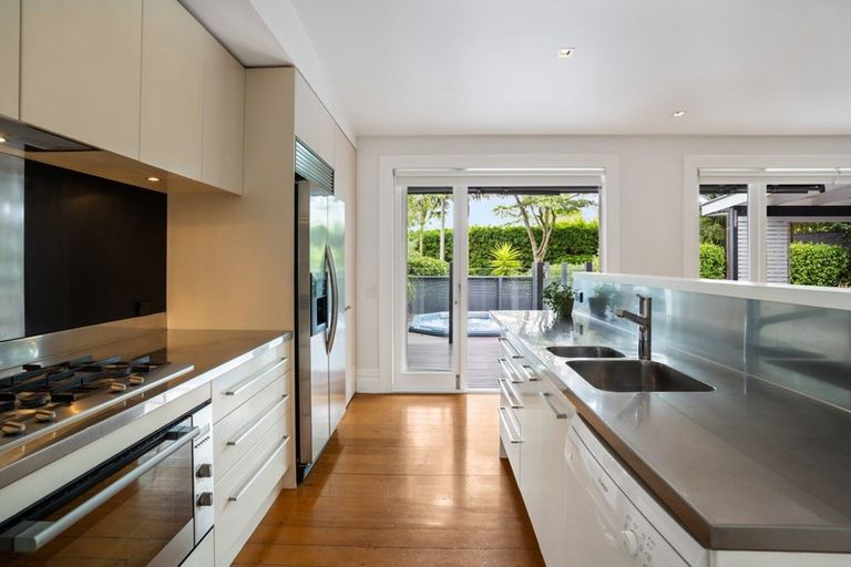 Photo of property in 39 Esplanade Road, Mount Eden, Auckland, 1024