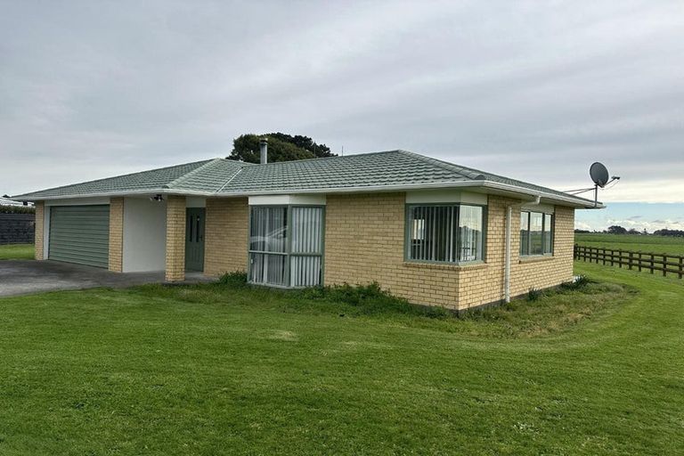 Photo of property in 44 Otaraoa Road, Motunui, Waitara, 4383