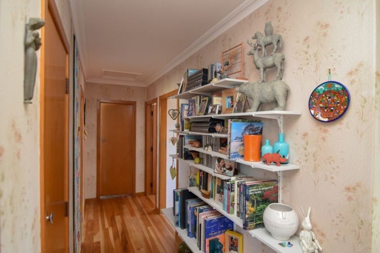 Photo of property in 53 East Street, Greytown, 5712