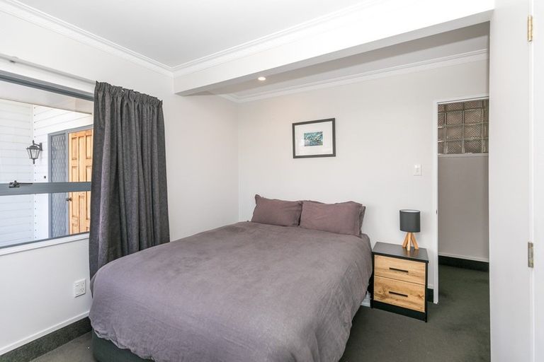 Photo of property in 2 Dallinger Street, St Andrews, Hamilton, 3200
