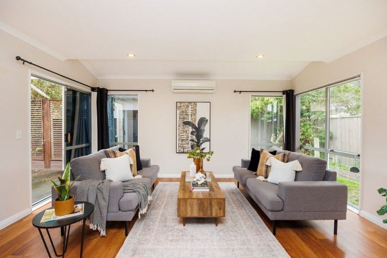 Photo of property in 12 Coromandel Court, Roslyn, Palmerston North, 4414