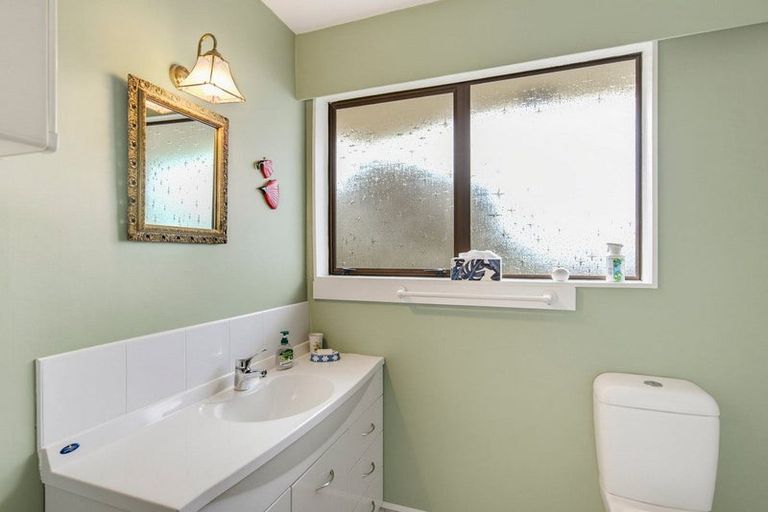 Photo of property in 43 Belvedere Avenue, Waikanae, 5036