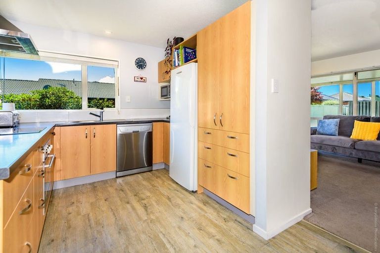 Photo of property in 7b Ronald George Place, Parklands, Christchurch, 8083