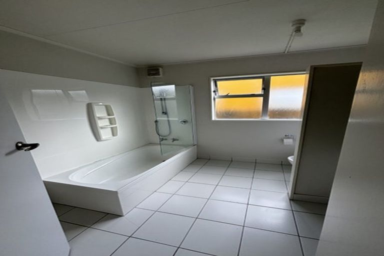 Photo of property in 1/26 Penryn Drive, Camborne, Porirua, 5026