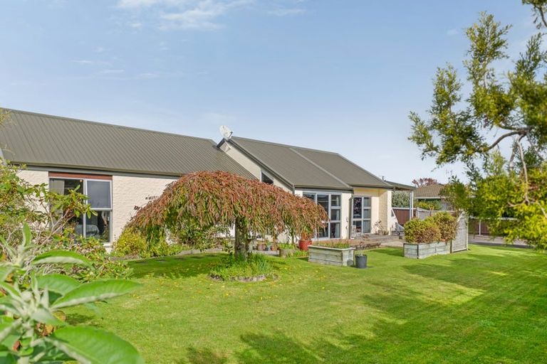 Photo of property in 14a Truby King Street, Merrilands, New Plymouth, 4312