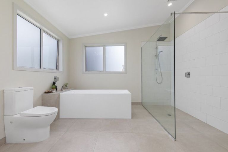 Photo of property in 114 Bombay Road, Bombay, 2675