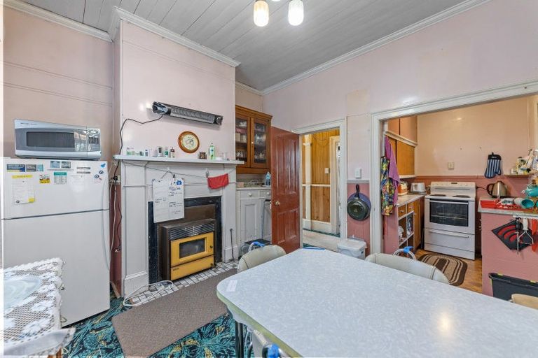 Photo of property in 16 Scotia Street, Port Chalmers, 9023