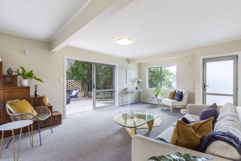 Photo of property in 50 Kohekohe Street, New Lynn, Auckland, 0600