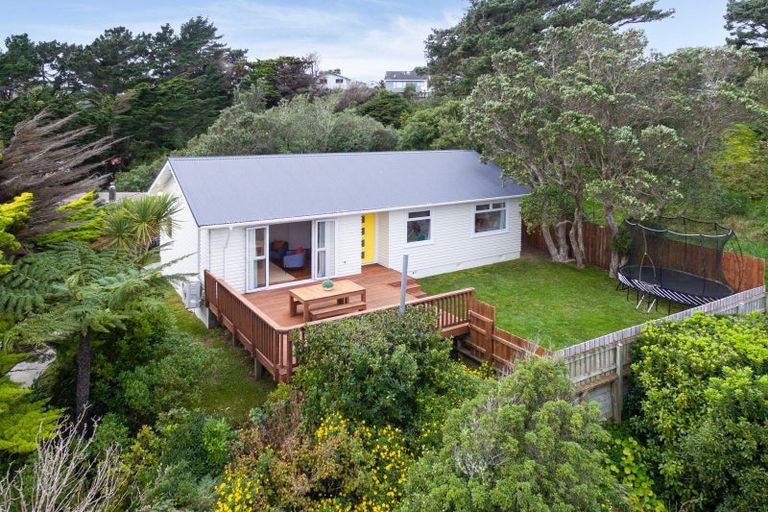 Photo of property in 87 Black Rock Road, Newlands, Wellington, 6037