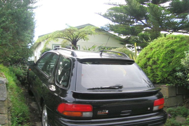 Photo of property in 14 Hampton Hill Road, Tawa, Wellington, 5028