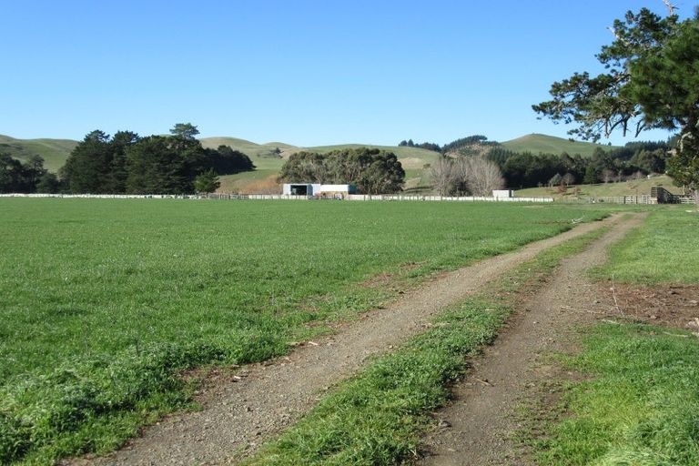 Photo of property in 3245 State Highway 2, Takapau, Waipukurau, 4281