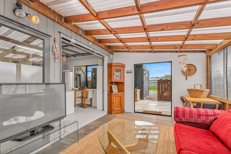 Photo of property in 17 Cook Drive, Whitianga, 3510