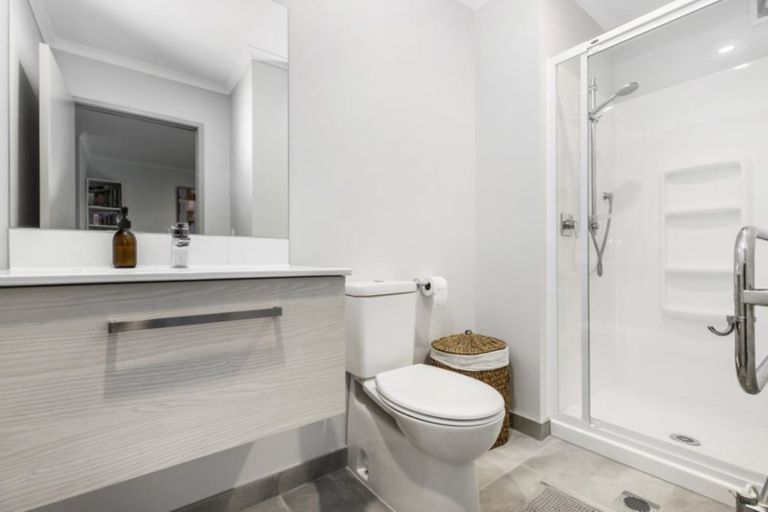 Photo of property in 10 Pheasant Lane, Hobsonville, Auckland, 0616