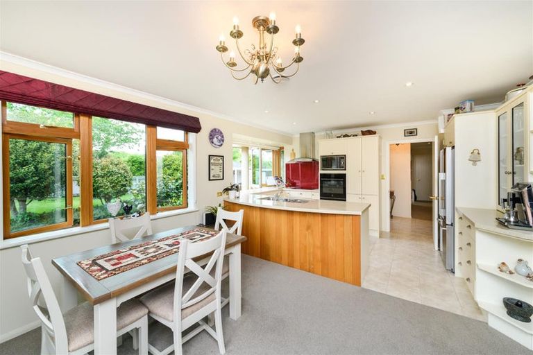 Photo of property in 11 Wanganui Road, Marton, 4710