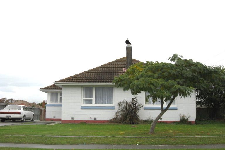 Photo of property in 26 Paddington Street, Northcote, Christchurch, 8052