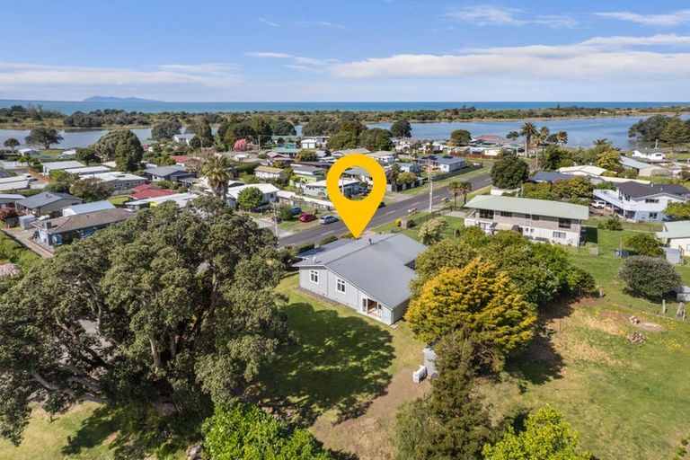 Photo of property in 31 Athenree Road, Athenree, Katikati, 3177