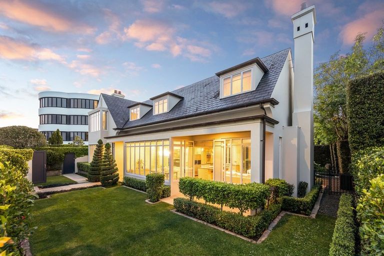 Photo of property in 26 Victoria Avenue, Remuera, Auckland, 1050