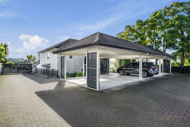 Photo of property in 2/57 Gladstone Road, Northcote, Auckland, 0627