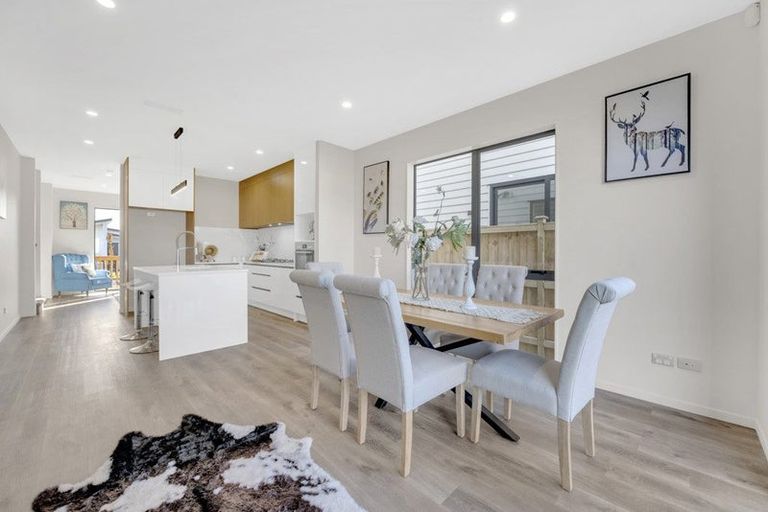 Photo of property in 7 Woven Place, Karaka, Papakura, 2113