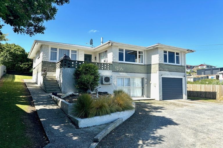 Photo of property in 16 Barnego Road, Balclutha, 9230