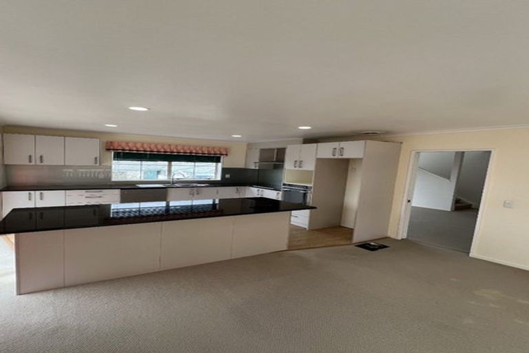 Photo of property in 8 Covina Place, Somerville, Auckland, 2014