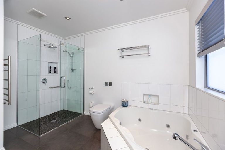 Photo of property in 5 Hana Udy Place, Paraparaumu Beach, Paraparaumu, 5032