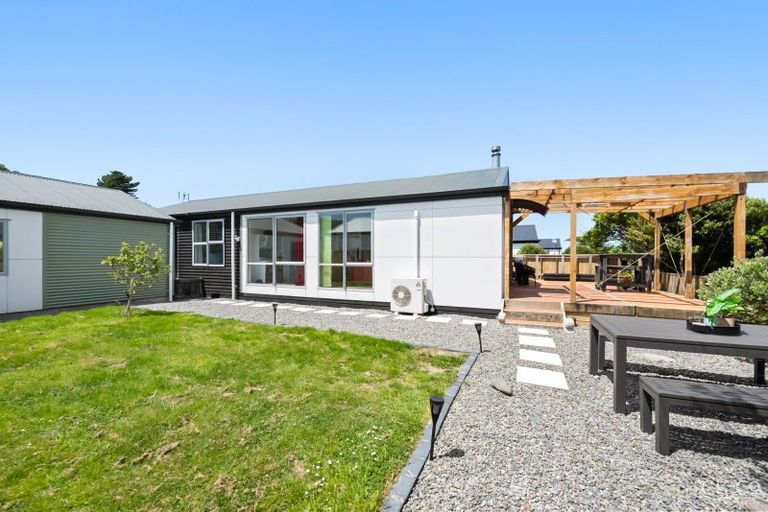 Photo of property in 22 Otonga Heights, Maungaraki, Lower Hutt, 5010