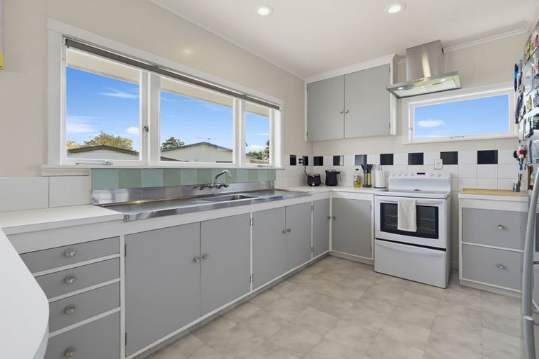 Photo of property in 37 Hooper Avenue, Pukekohe, 2120